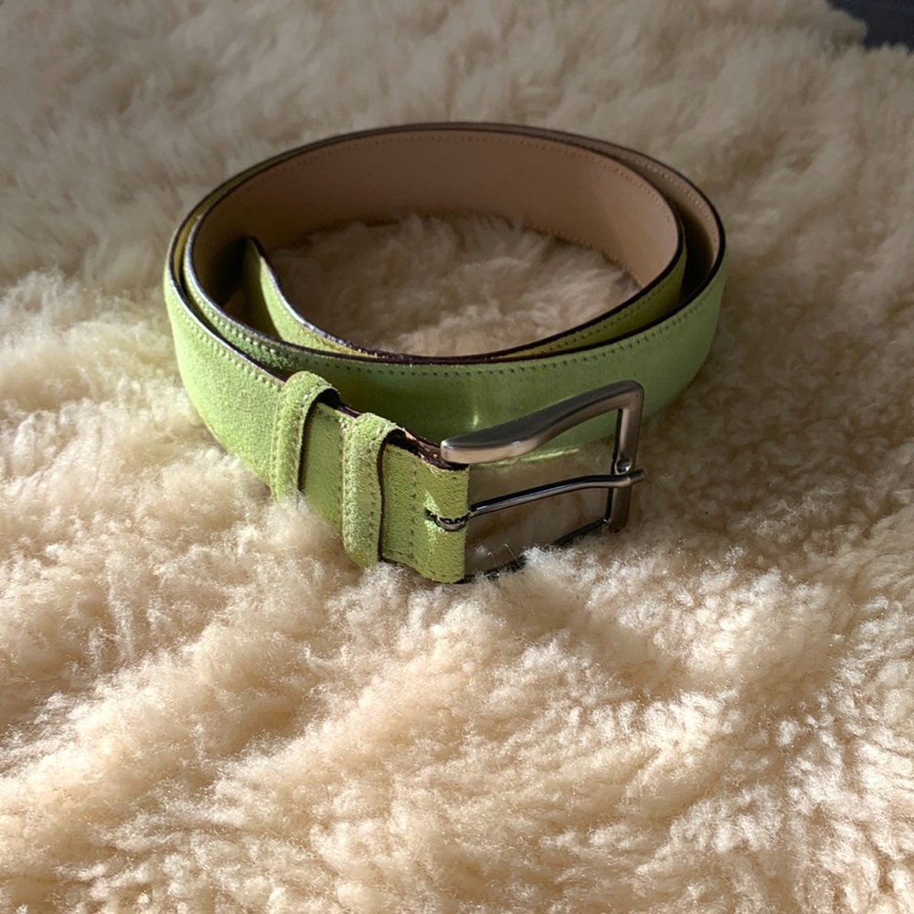 Like New Paul Fredrick Genuine Leather Made in Italy size 36 mint Green color